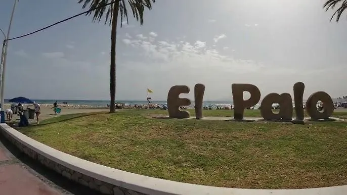 Studio 5 Mins From El Palo Beach Wifi & Ac Malaga Spain