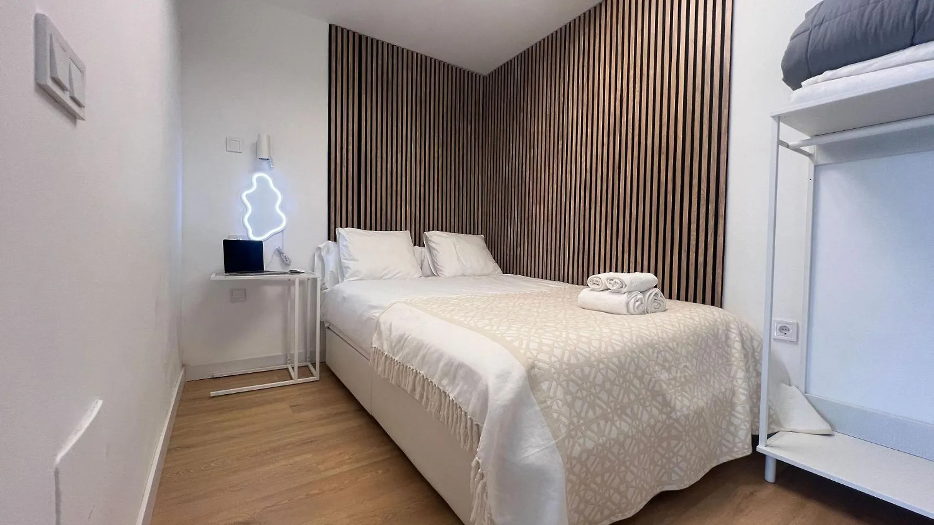 Studio 5 Mins From El Palo Beach Wifi & Ac Malaga Apartment